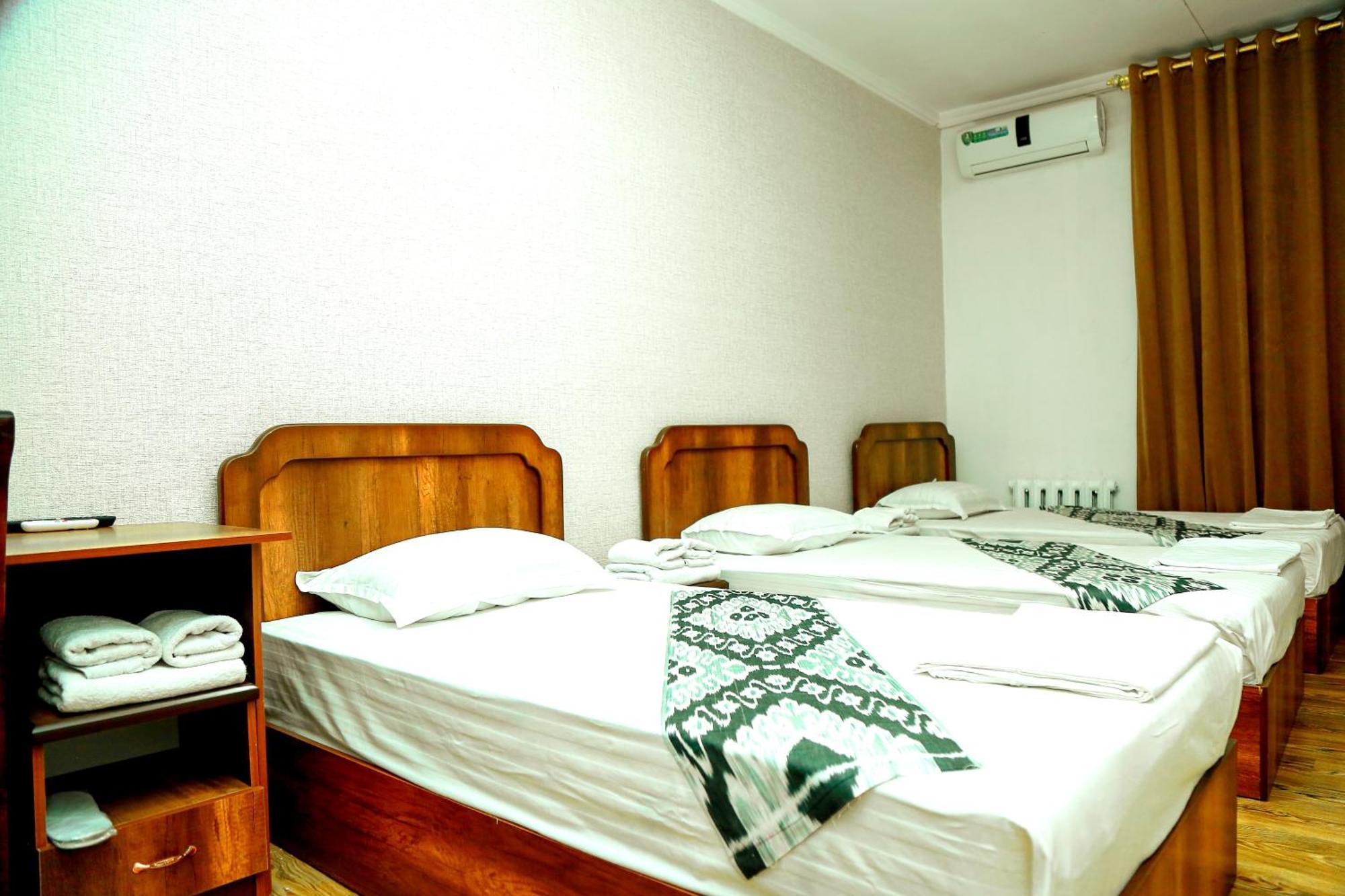 Hotel Mir Адрес Abu Ali Ibn Sino 4A Bukhara Esterno foto