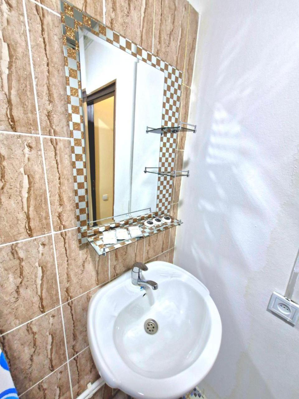 Hotel Mir Адрес Abu Ali Ibn Sino 4A Bukhara Esterno foto