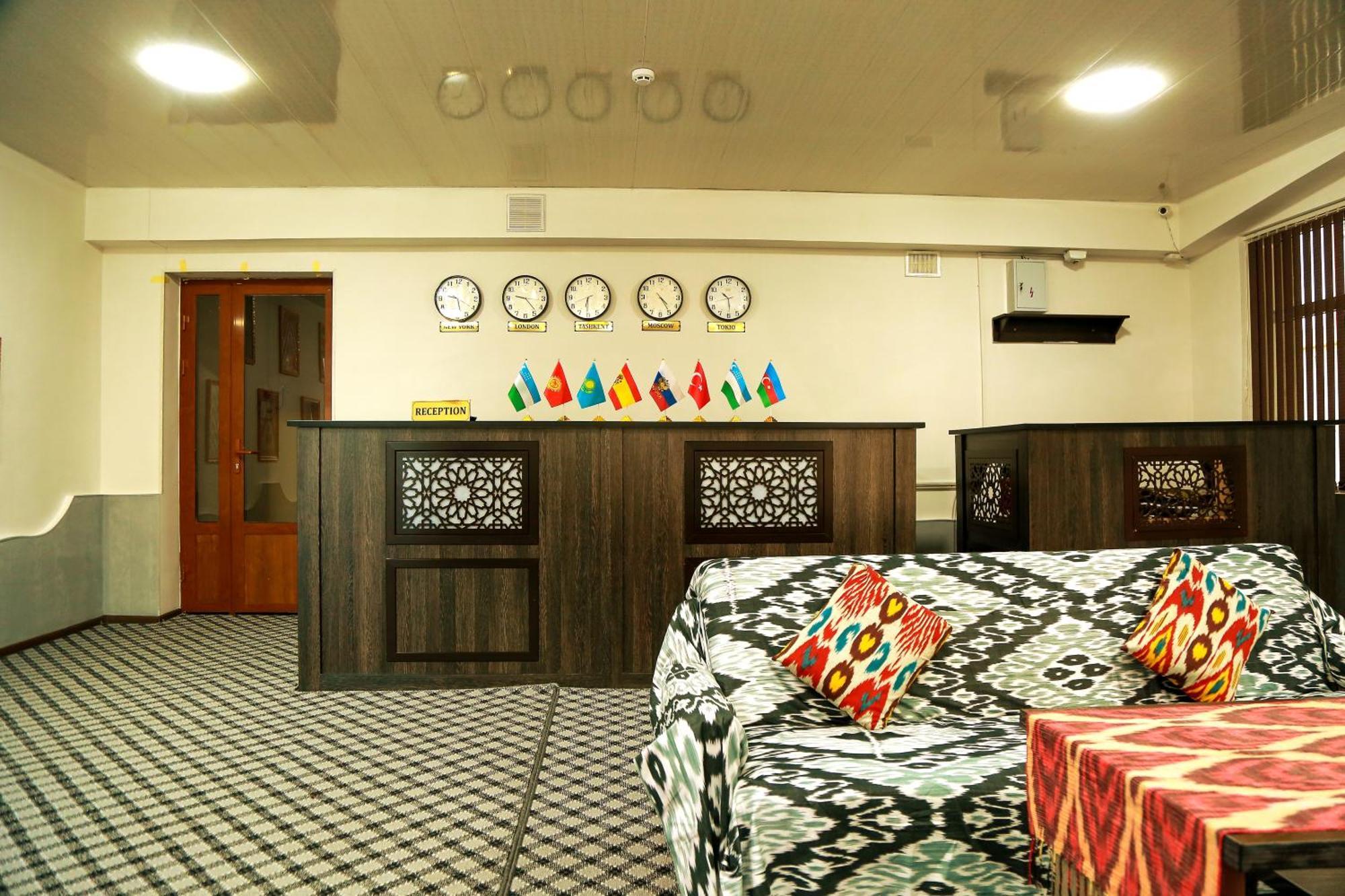 Hotel Mir Адрес Abu Ali Ibn Sino 4A Bukhara Esterno foto